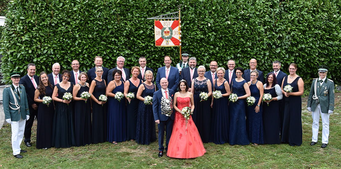 Hofstaat 2019 mit Königspaar und Adjutanten